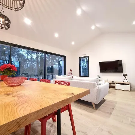 Hébergement de vacances Maison Design En Bord De