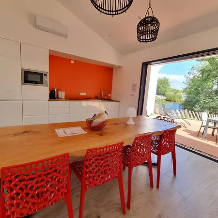 Дом отдыха Grande Maison Design A Pied Vue