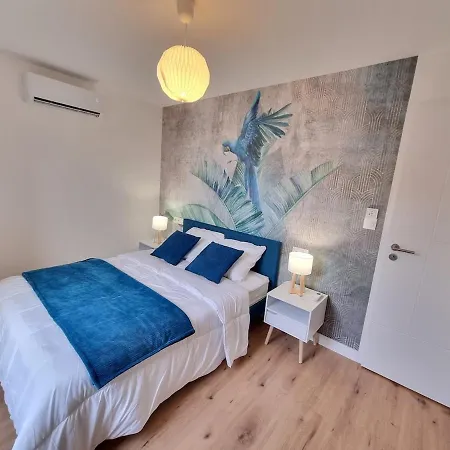 Maison Design En Bord De Proche بيت للعطل *