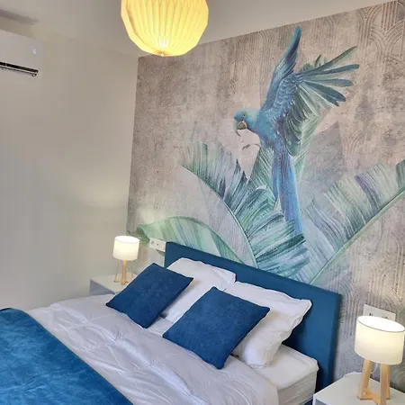 Maison Design En Bord De Proche * סן ז'אן דה מון