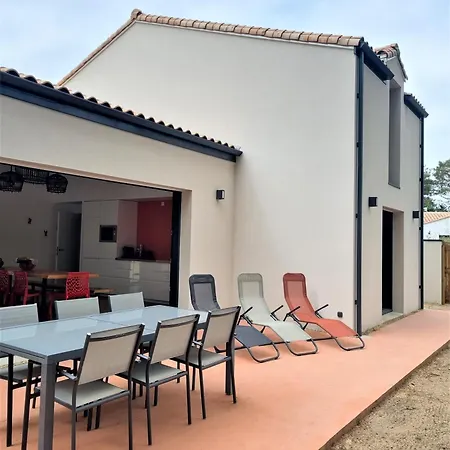 Maison Design En Bord De Proche בית נופש