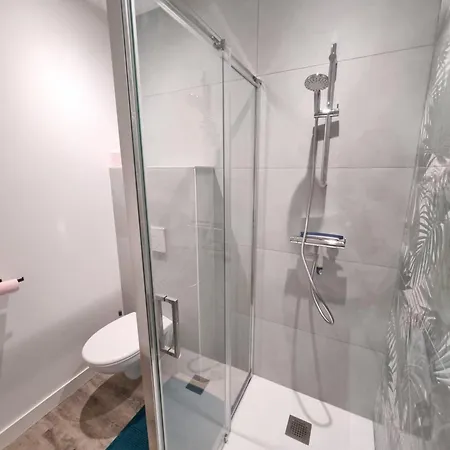 Maison Design En Bord De Proche