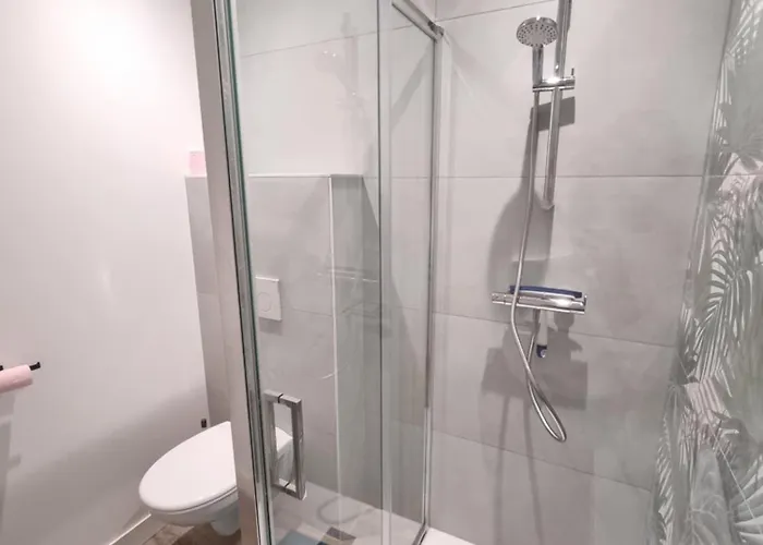 Maison Design En Bord De Proche